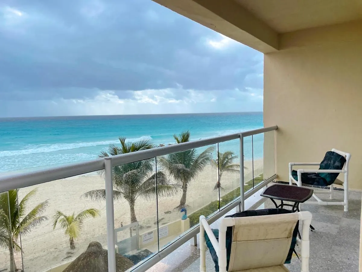 Luxury Caribbean Condos By Salvia Cancun Beachfront Apartmán